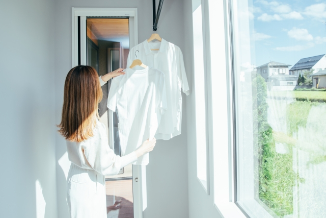 「Tシャツの畳み方が苦手…」そんな悩みは“しろふわ便”で解決！