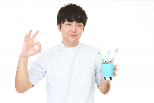 >歯科クリニックのお洗濯の悩みを解決！「しろふわ便」の洗濯代行サービス