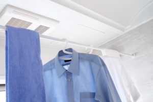 乾いたと思ったら生乾き臭…浴室乾燥の落とし穴とニオイ対策
