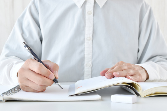 合格までに必要な勉強時間と内容